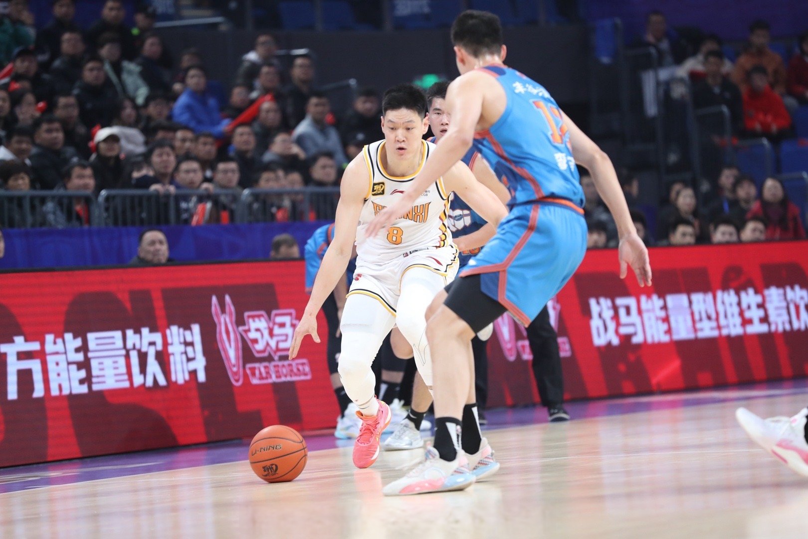 山西男篮集体奋斗，向胜利冲刺的简单介绍