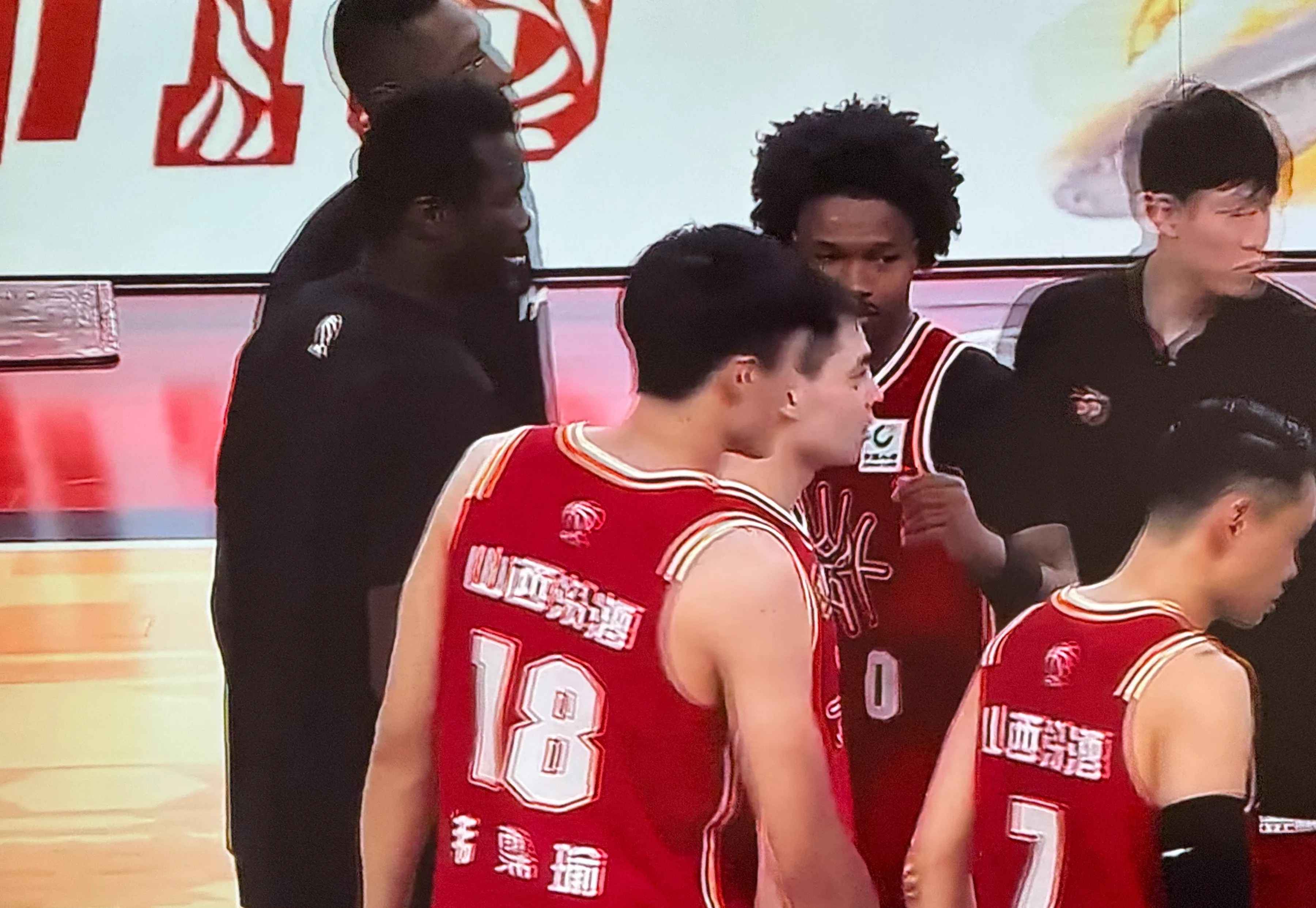山西男篮集体奋斗，向胜利冲刺的简单介绍